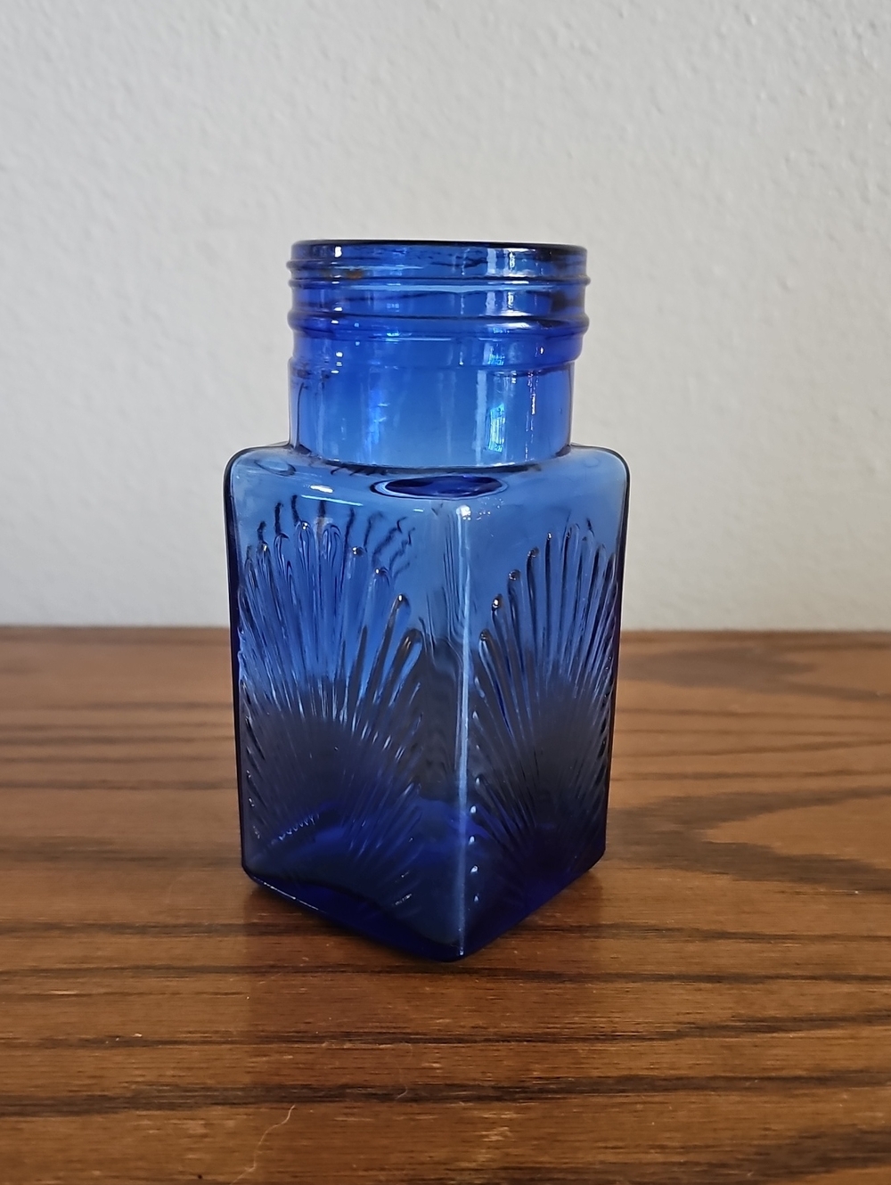 Vintage Blue 2003 T.H.T. Sunburst Vase Tote 6